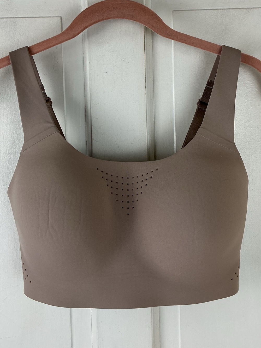 Victoria's Secret Women's VSX Featherweight Max Sports Bra High Impact Wireless